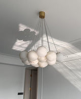 Alessandra taklampa med marmorkulor